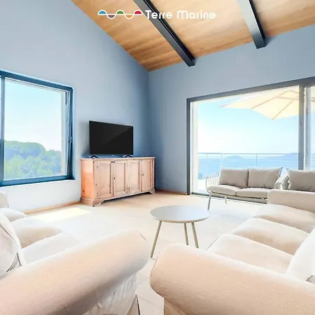 Shelley's Retreat - Poets Terrace, Terre Marine