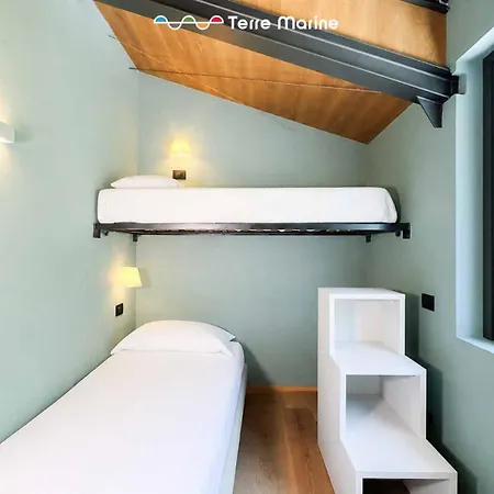 Shelley's Retreat - Poets Terrace, Terre Marine *