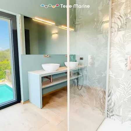 Shelley's Retreat - Poets Terrace, Terre Marine Apartment